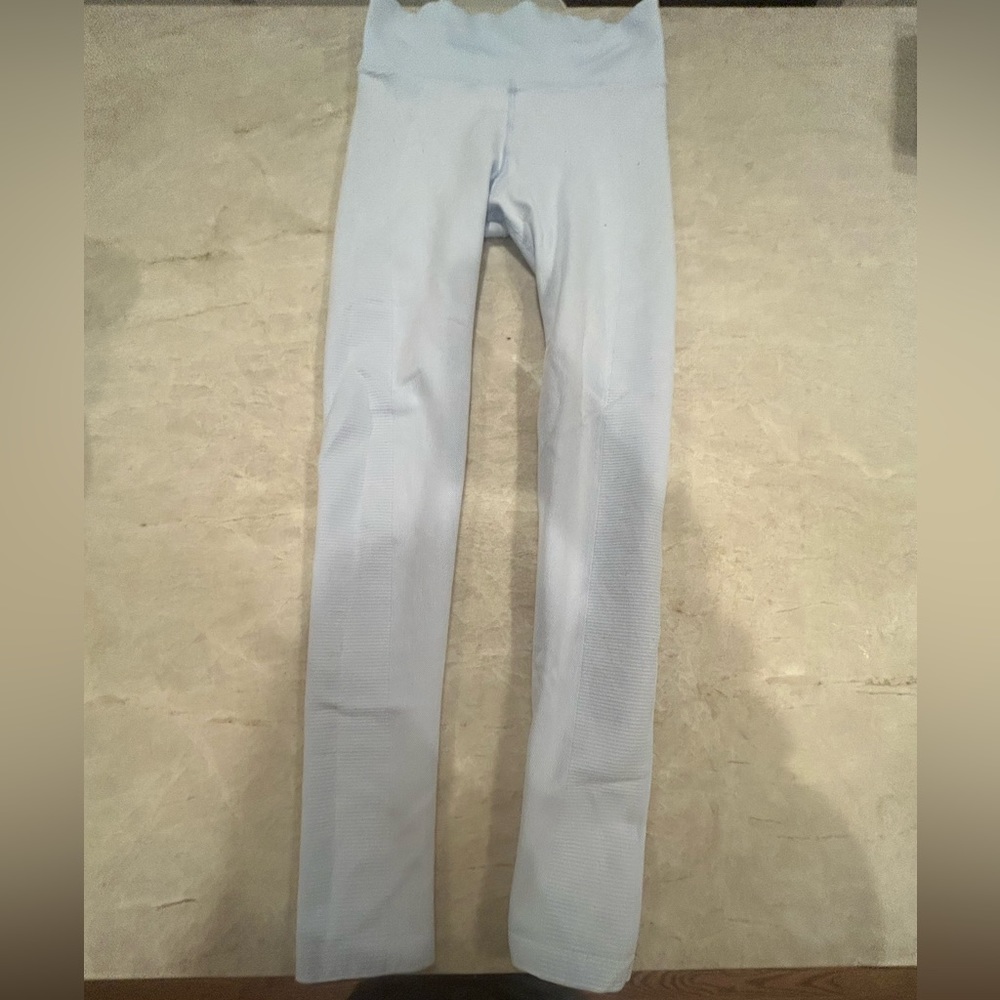 LIGHT BLUE WORN TWICE AEIRE OFFLINE LEGGINGS SIZE SMALL
